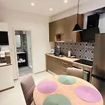 Stone House With Cute Terrase Apartman *